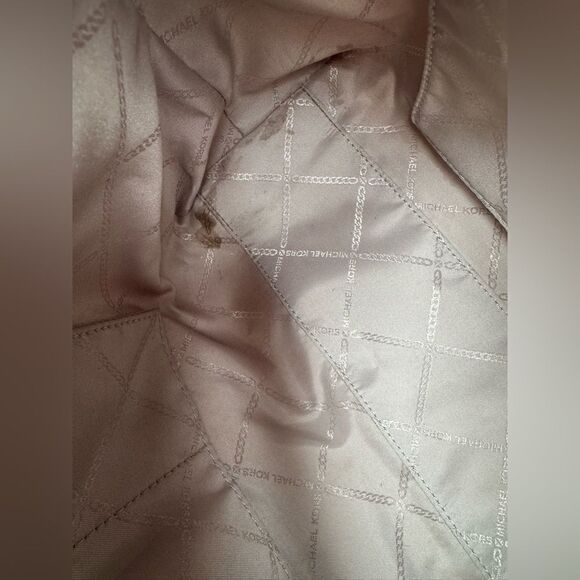 Michael Kors Aria Large Shoulder Bag Signature Logo Vanilla / Acorn - Picture 7 of 7